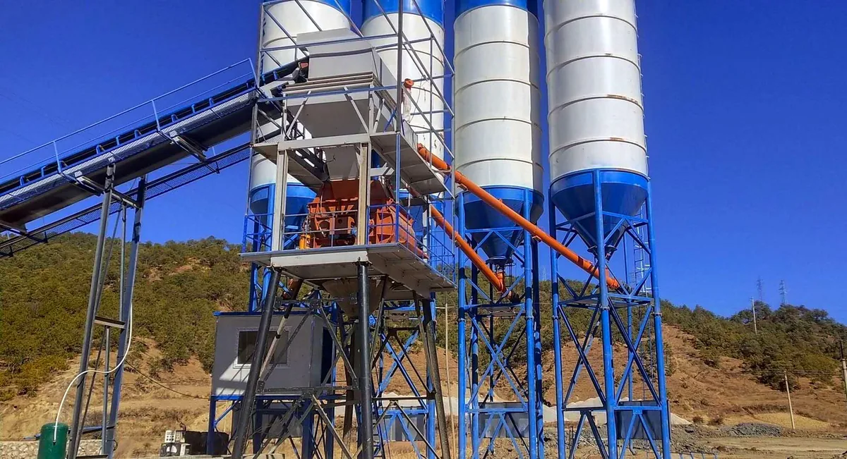 Inclined belt conveyor, HZS90 batching plant